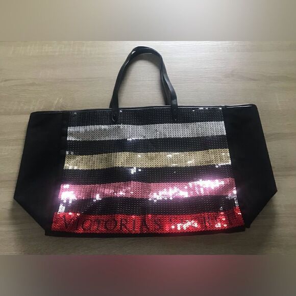 NWOT … VICTORIA’S SECRET Sequined Weekender Bag - Picture 1 of 3